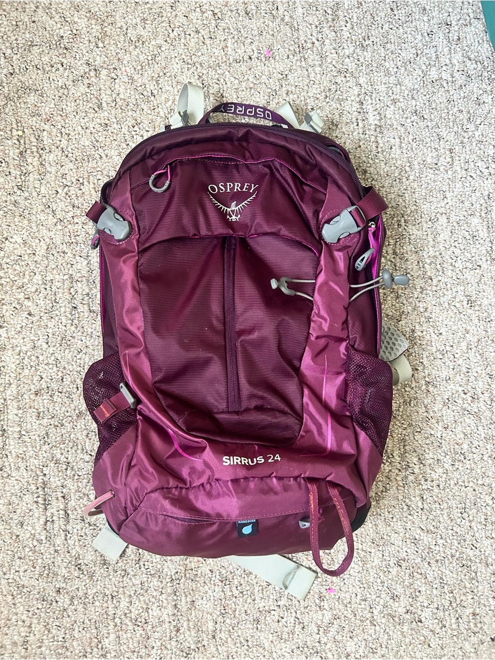 OSPREY Sirrus 24 Women's Backpack — Burgundy
